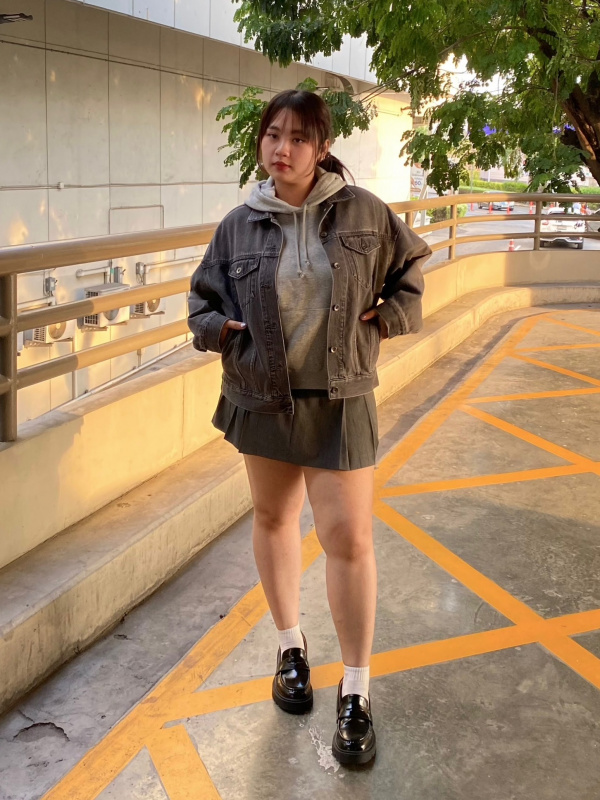 Check styling ideas for「Striped V Neck Long Sleeve Short Sweater