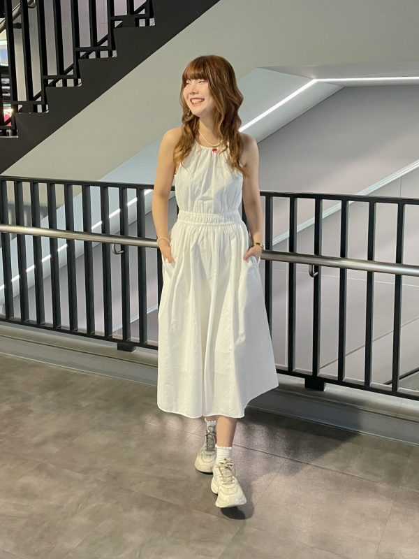WOMEN'S HALTER NECK SLEEVELESS DRESS | UNIQLO PH