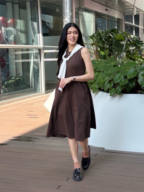 Uniqlo Brown Dress New Uniqlo C Chiffon Pleated Long-Sleeve Dress, Maxi  Dress, Brown