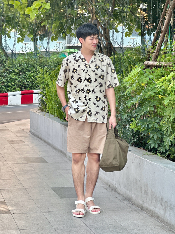 STRETCH EASY SHORTS | UNIQLO TH