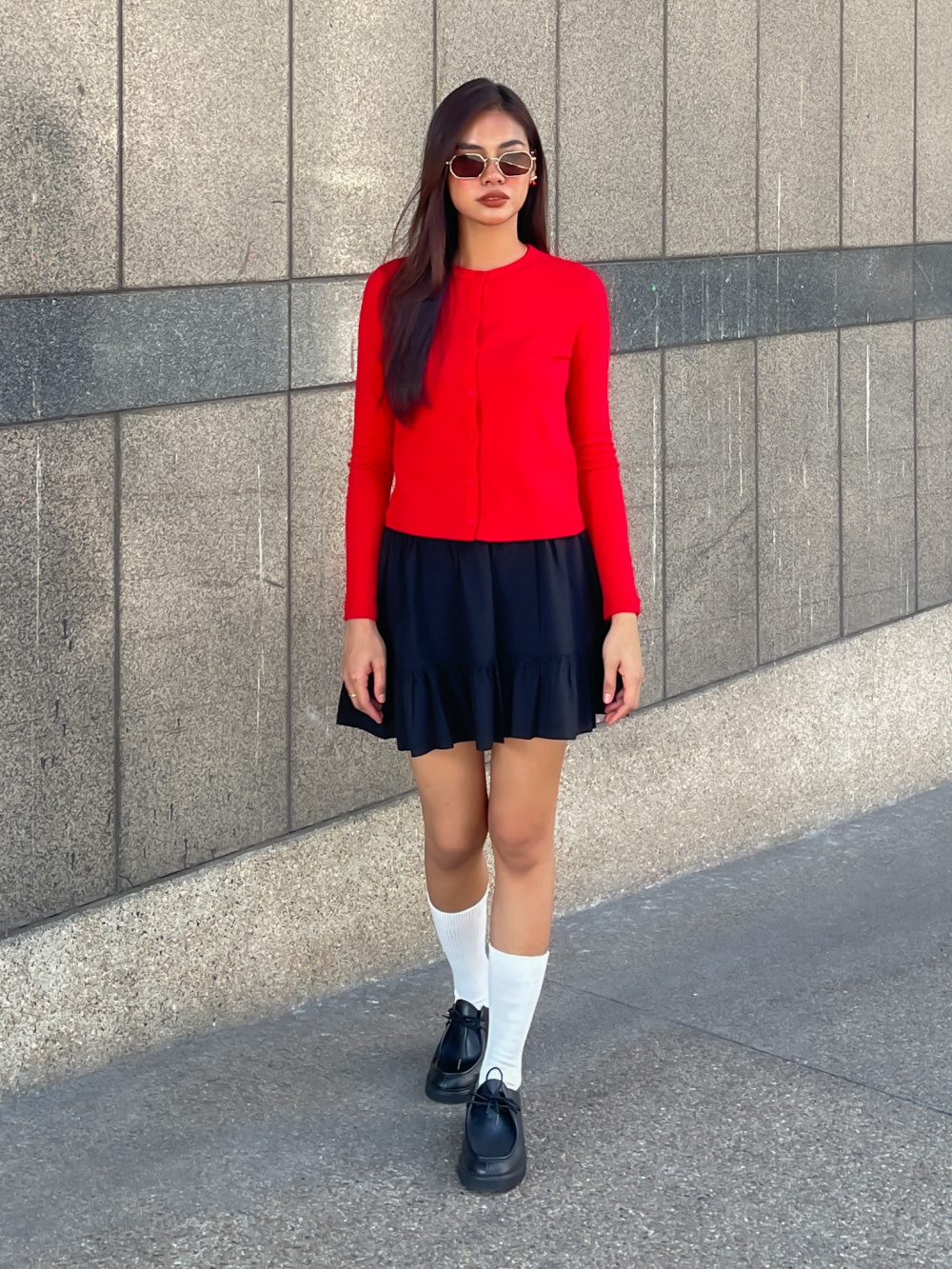 Check styling ideas forLinen Blend Tiered DressPointelle Cardigan|  UNIQLO US