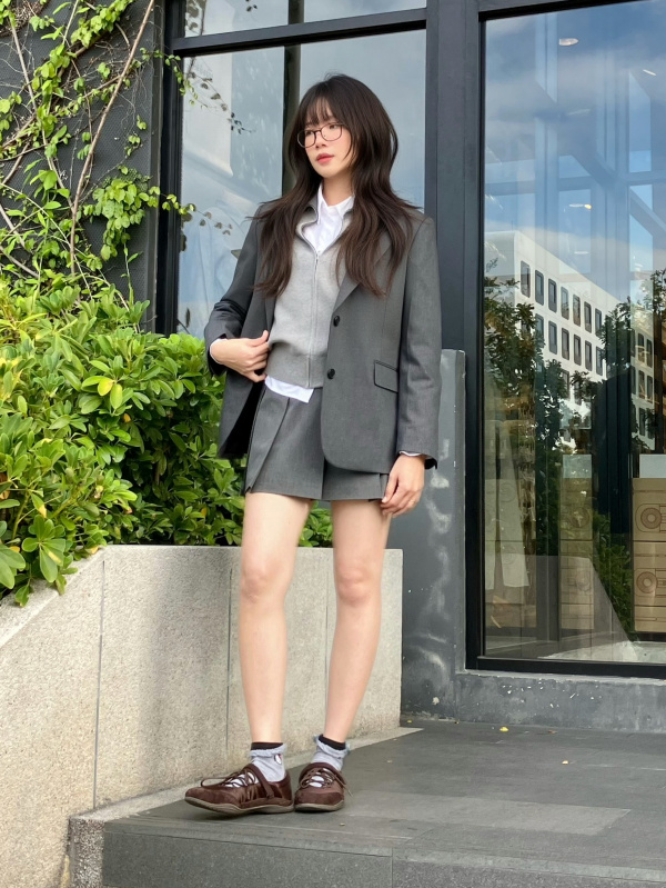 An outfit using Smooth Cotton Full Zip Cardigan and Slim Chino