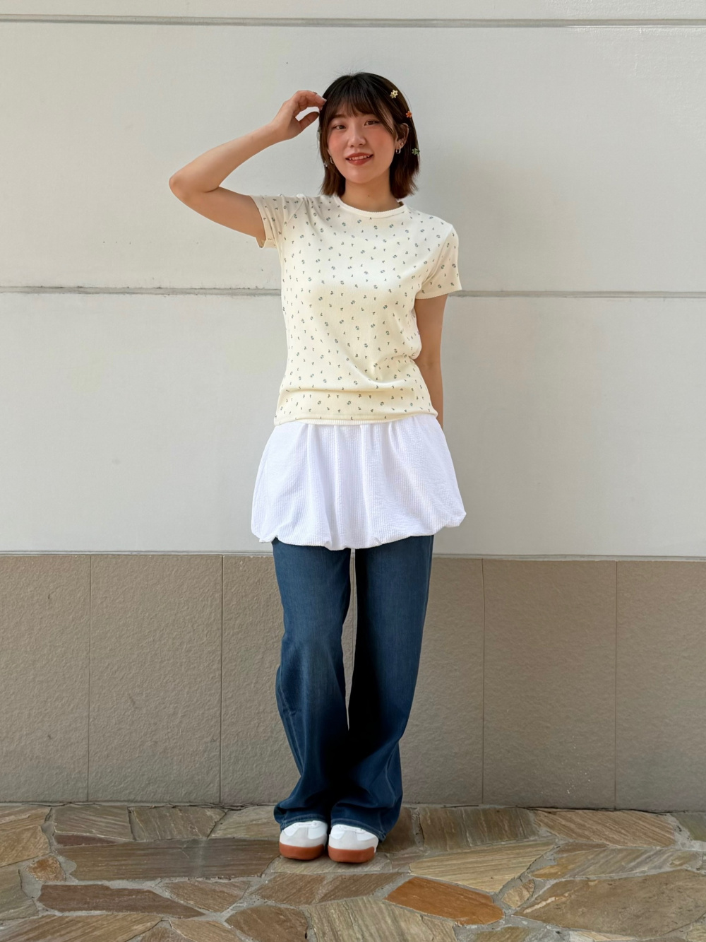 EZY WIDE STRAIGHT JEANS (INSEAM 73-77cm)」的穿搭靈感 | UNIQLO香港