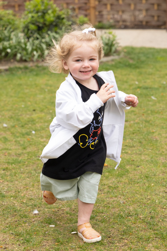 Kids ミッキー スタンズ Ut グラフィックtシャツ 半袖 Kids ユニクロ
