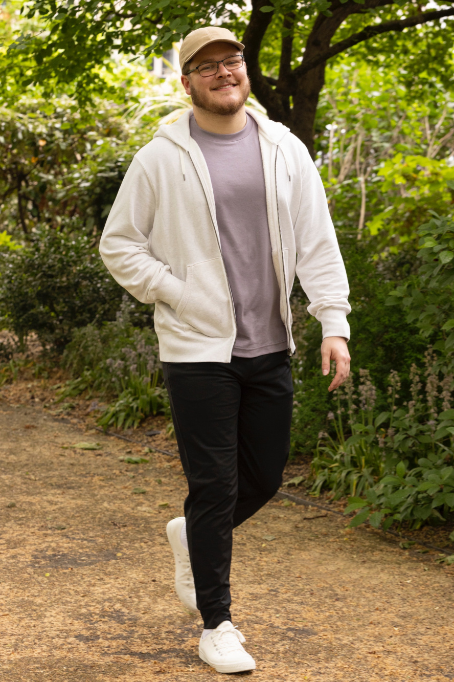 Check styling ideas for「U AIRism Cotton Oversized Crew Neck Half-Sleeve  T-Shirt (2020 Edition)、AIRism UV Protection Full-Zip Hoodie」
