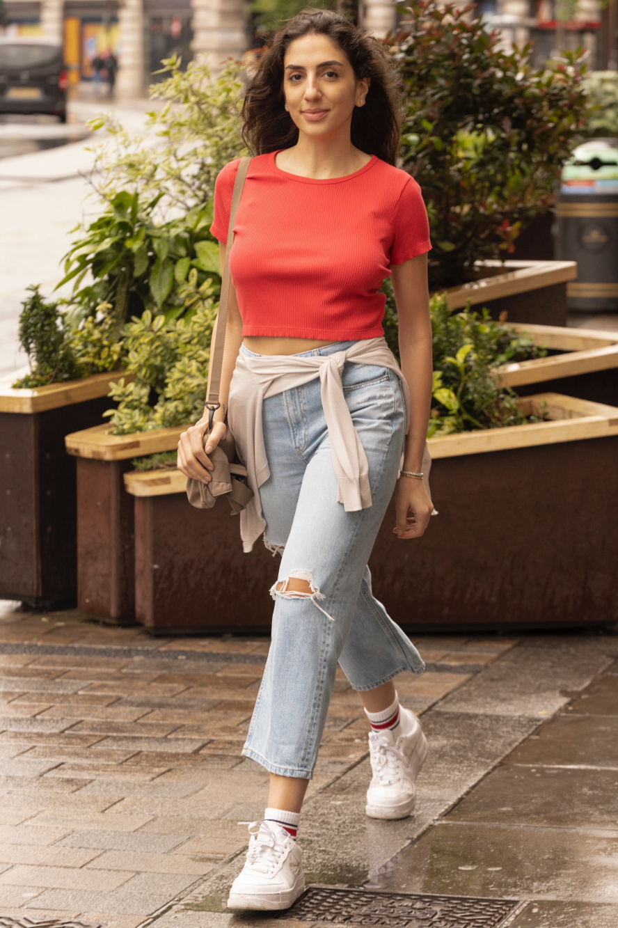 Check styling ideas for「Ribbed Cropped Short Sleeve T-Shirt