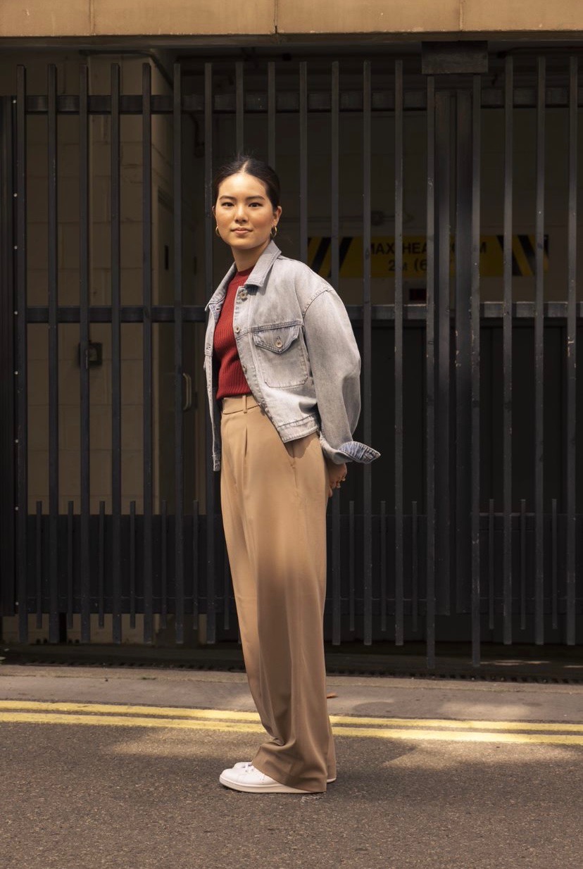 Check styling ideas for「Wide-Fit Pleated Pants」