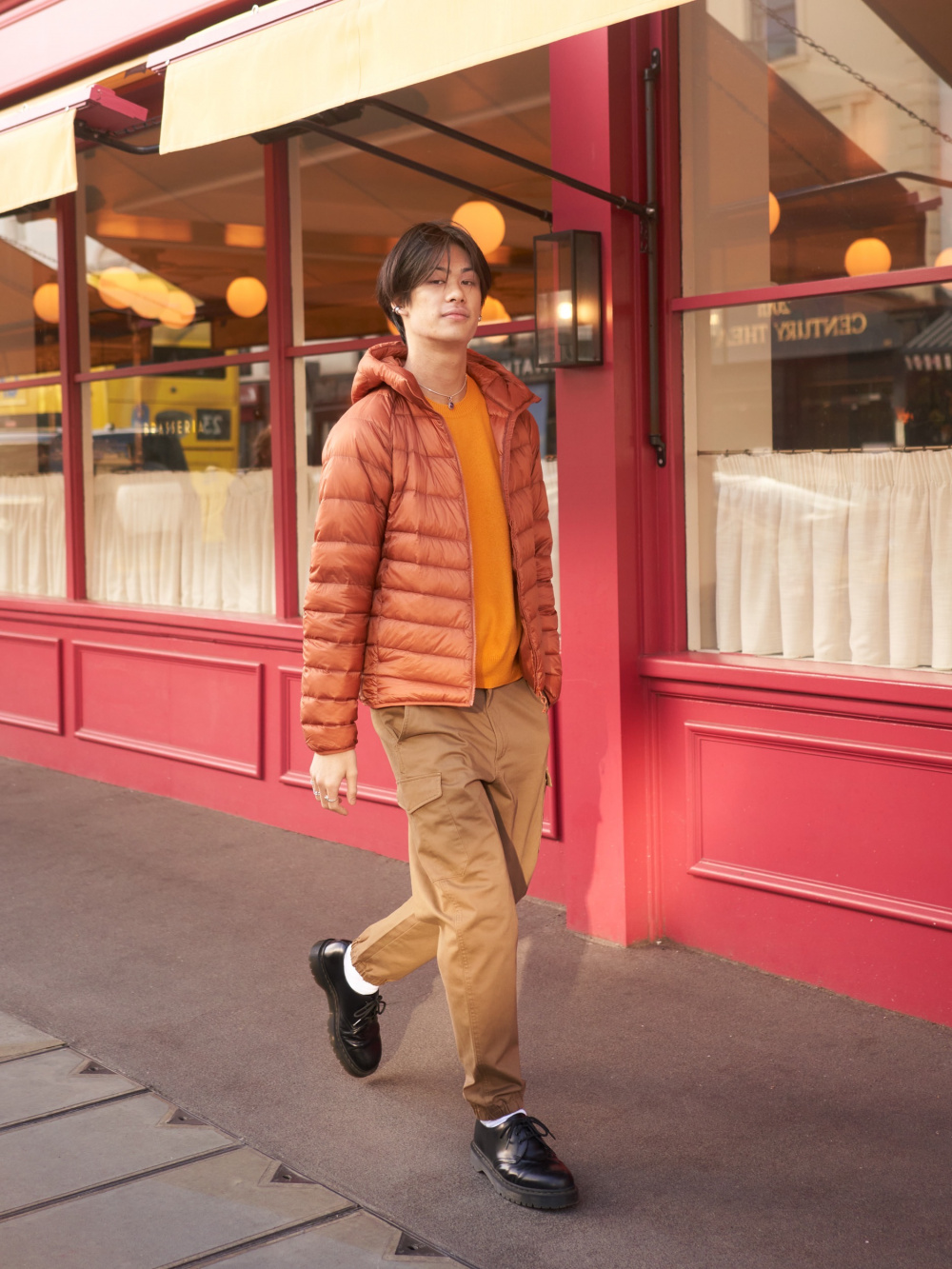 Check styling ideas for「Cargo Jogger Pants、HEATTECH Checked Scarf」