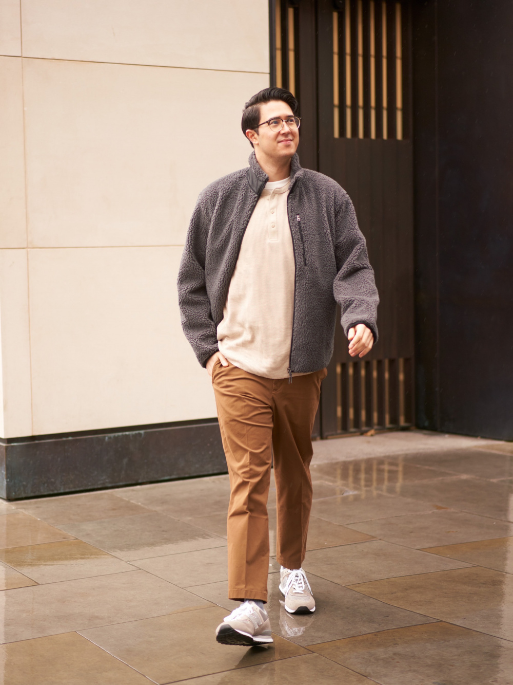 Uniqlo store windproof sweatpants