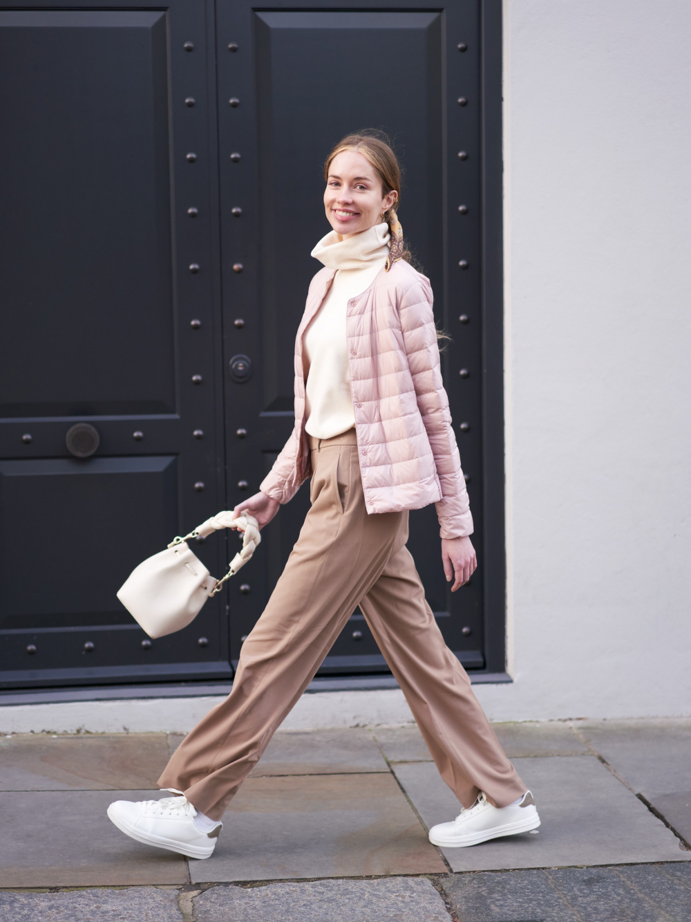 Check styling ideas for「Wide-Fit Pleated Pants」