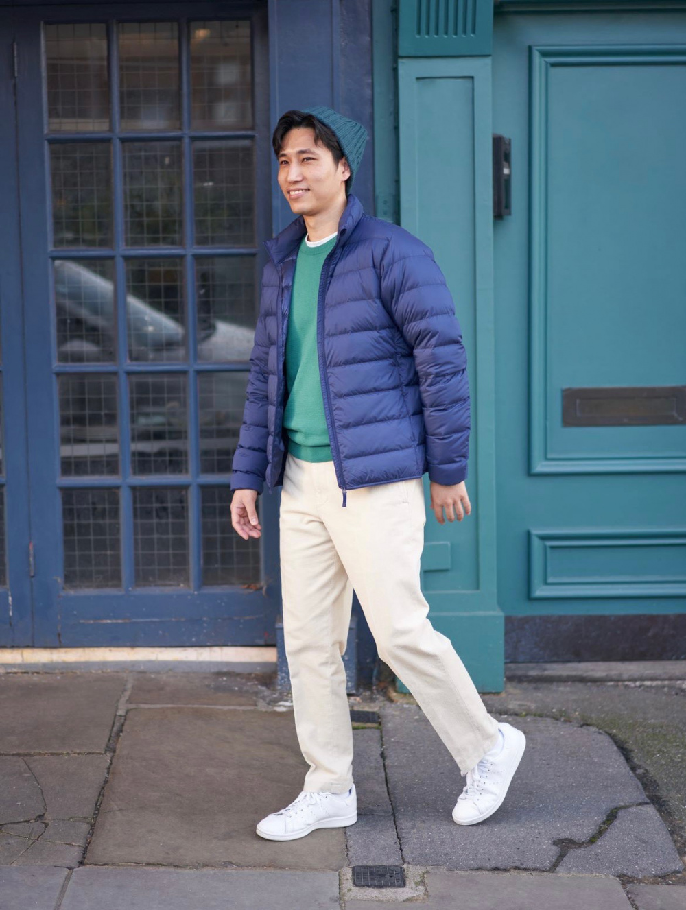 Check styling ideas for「HEATTECH PUFFTECH Vest (Warm Padded)、Smart Ankle  Pants (2-Way Stretch Corduroy)」