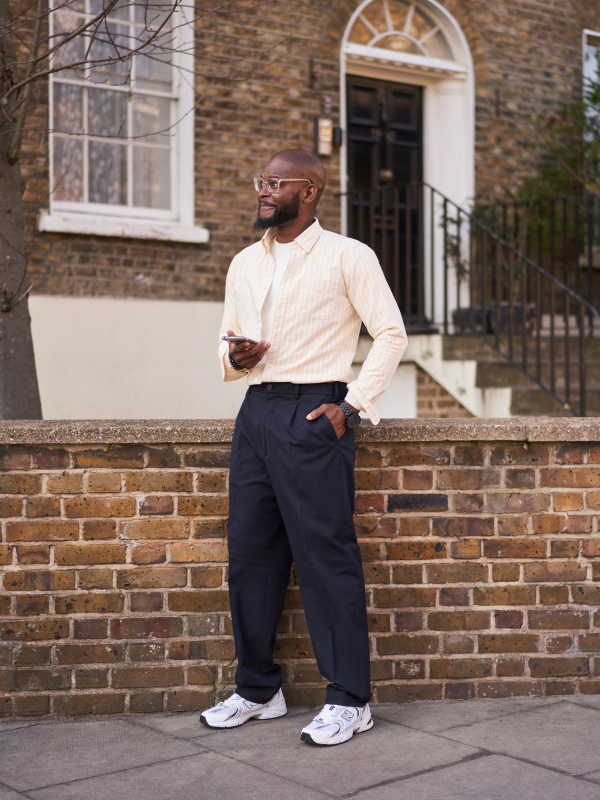 Tapered pleated hot sale trousers