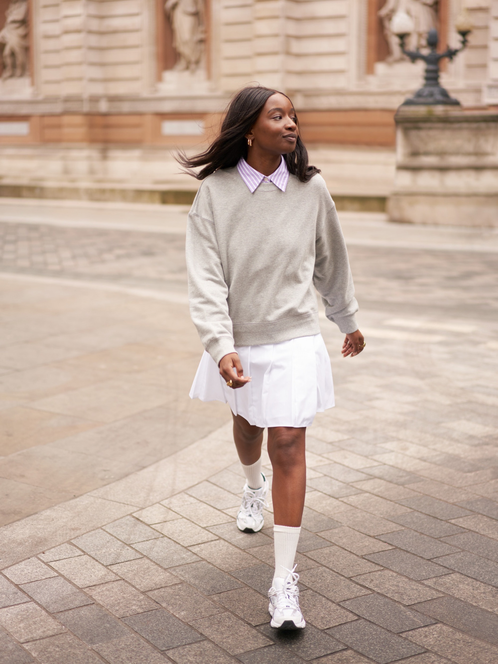 White sweatshirt clearance outfit