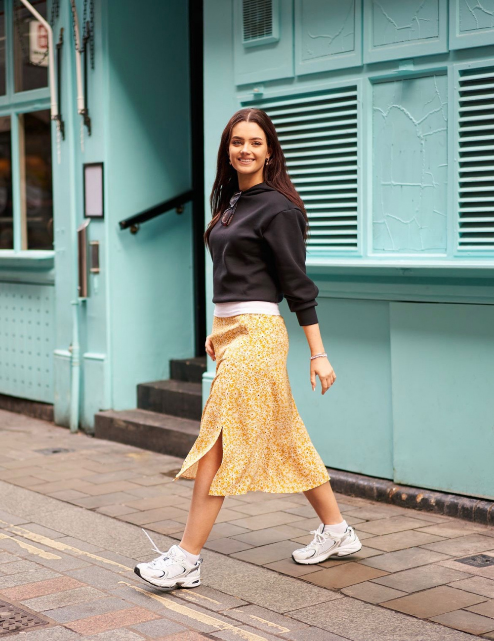 Midi skirt sale outfit casual