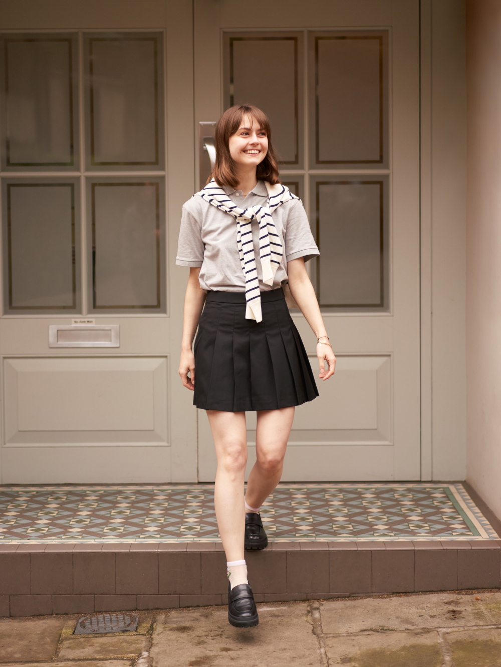 Check styling ideas for「Pleated Mini Skirt、Seamless Half