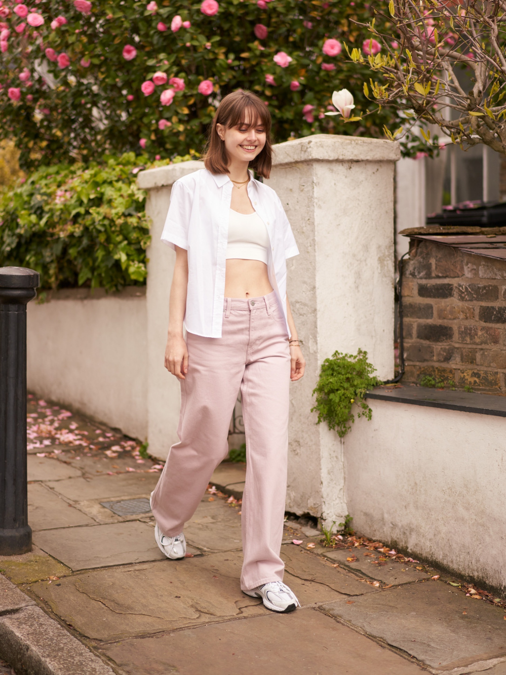 UNIQLO on X: Beat the heat while looking chic. Look effortless in our #AIRism  Bra Camisole & Drape Joggers.  @jordyntaylornow   / X