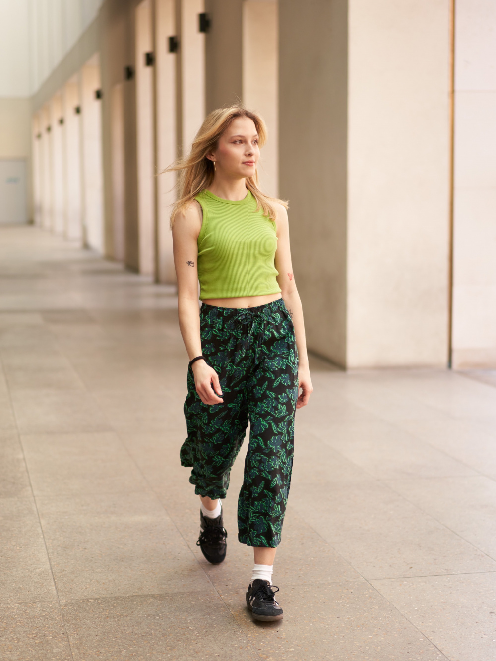 3 Green Cargo Pants Outfits