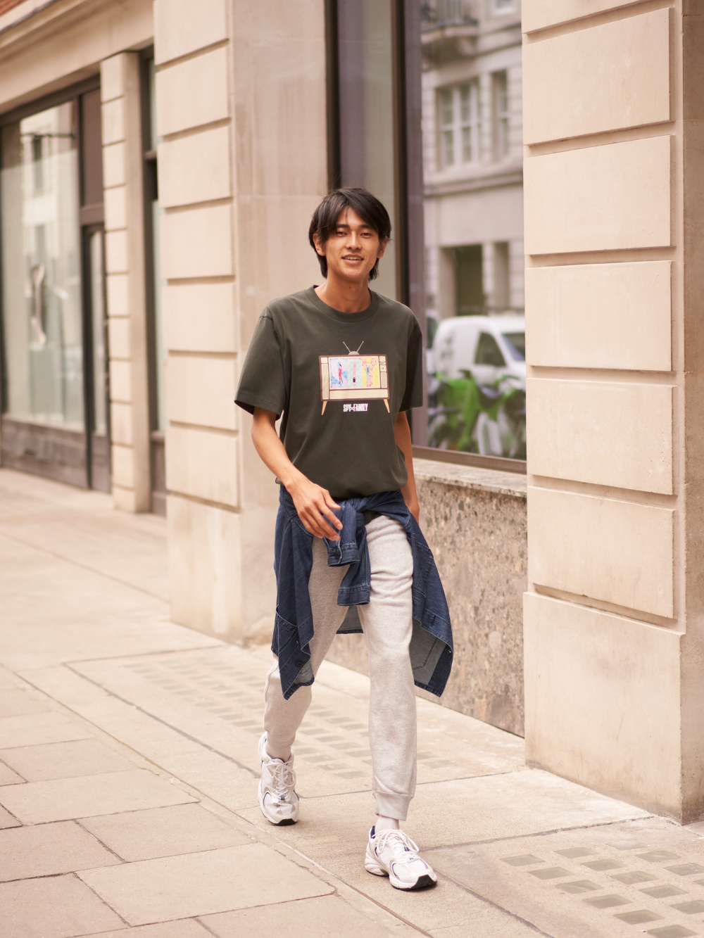 outfit idea: styling UNIQLO airism short-sleeve