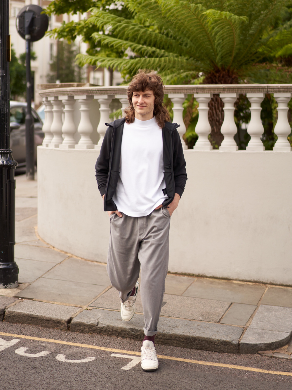 UNIQLO Brings Comfort to Urban Style with Sweatpants & Hoodies