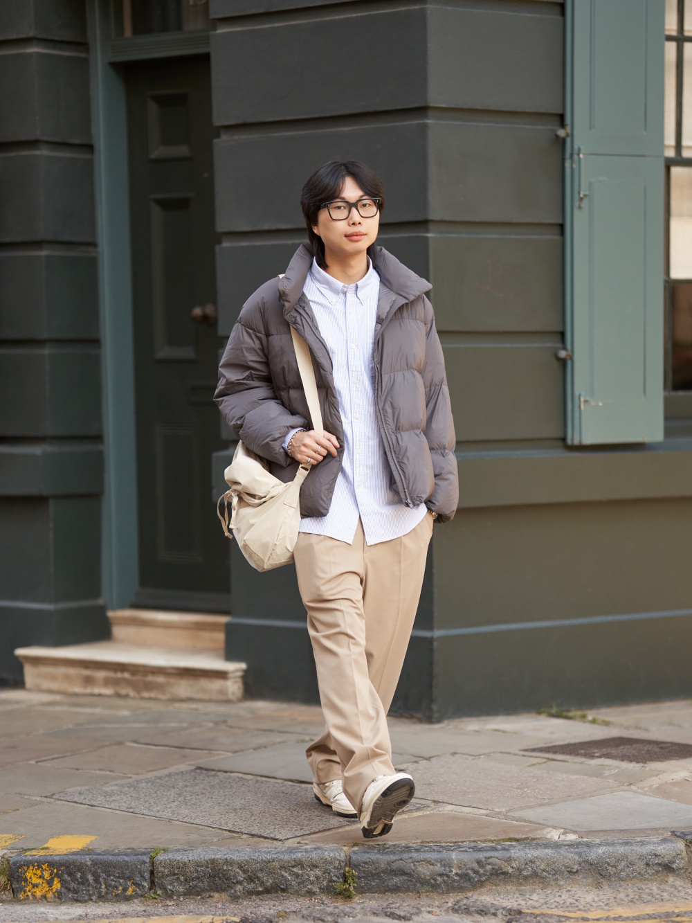 Few ideas on how to style the UNIQLO pleated wide pants #fyp #fashiont