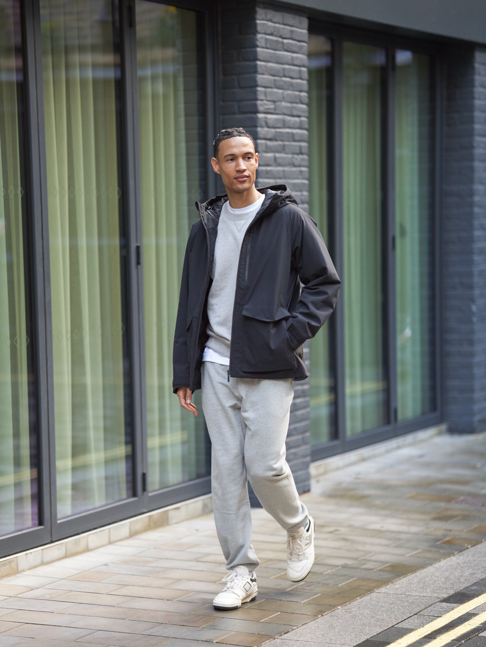 Check styling ideas for「Sweatpants」