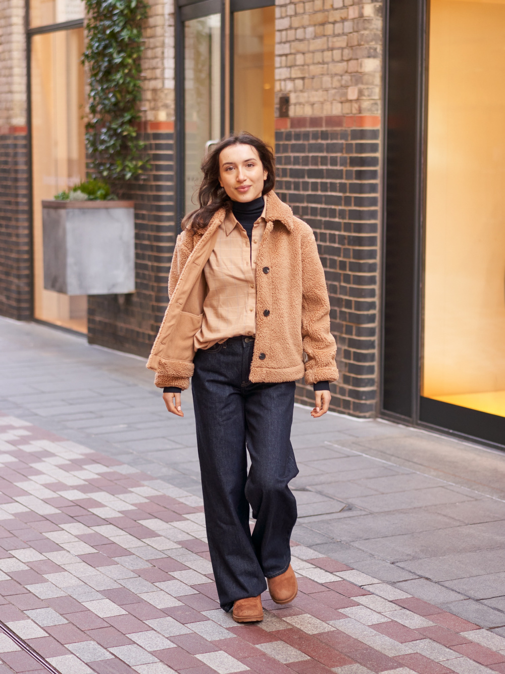 Check styling ideas for「Pile-Lined Fleece Jacket、Wide-Fit Pleated Pants」