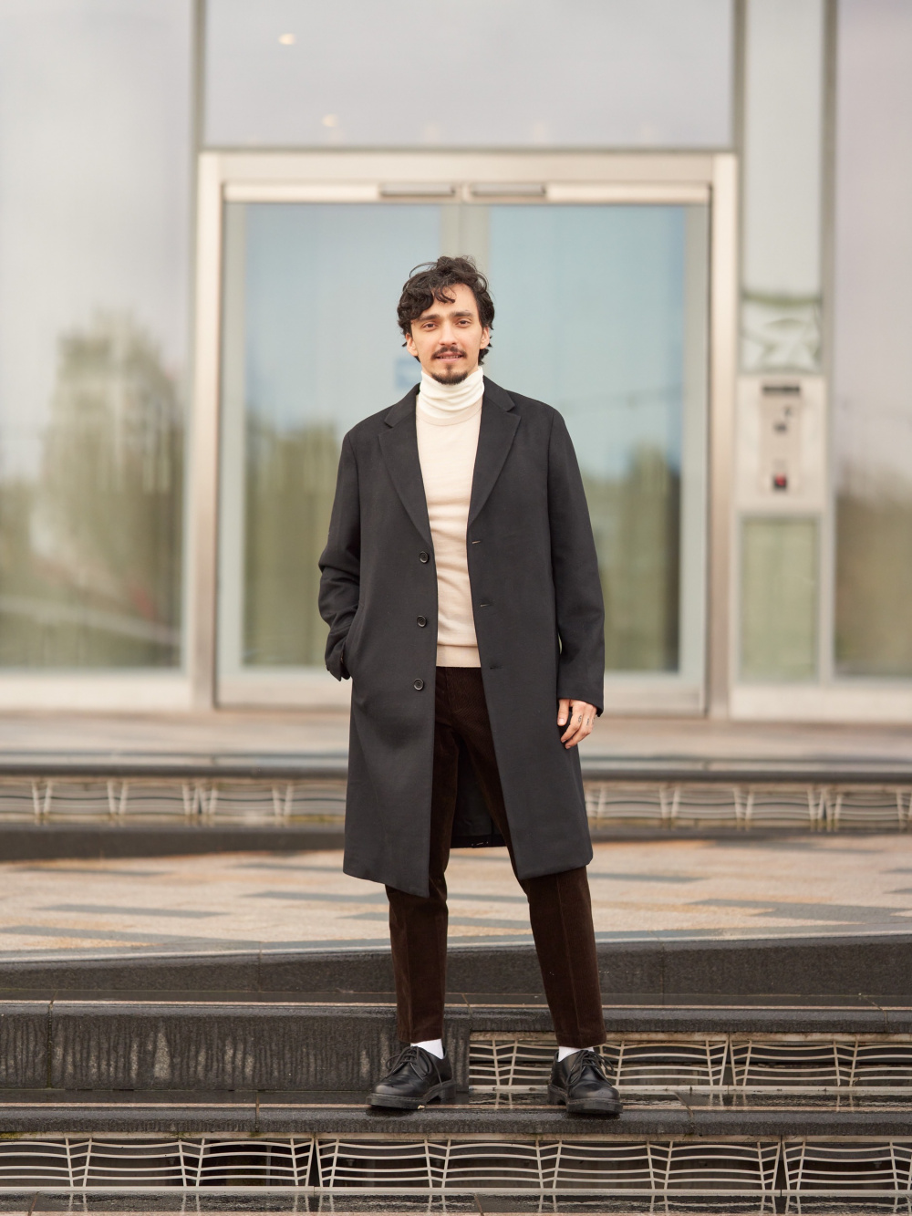 Check styling ideas for「Wool Cashmere Chesterfield Coat、Smart Ankle Pants  (Ultra Stretch)」