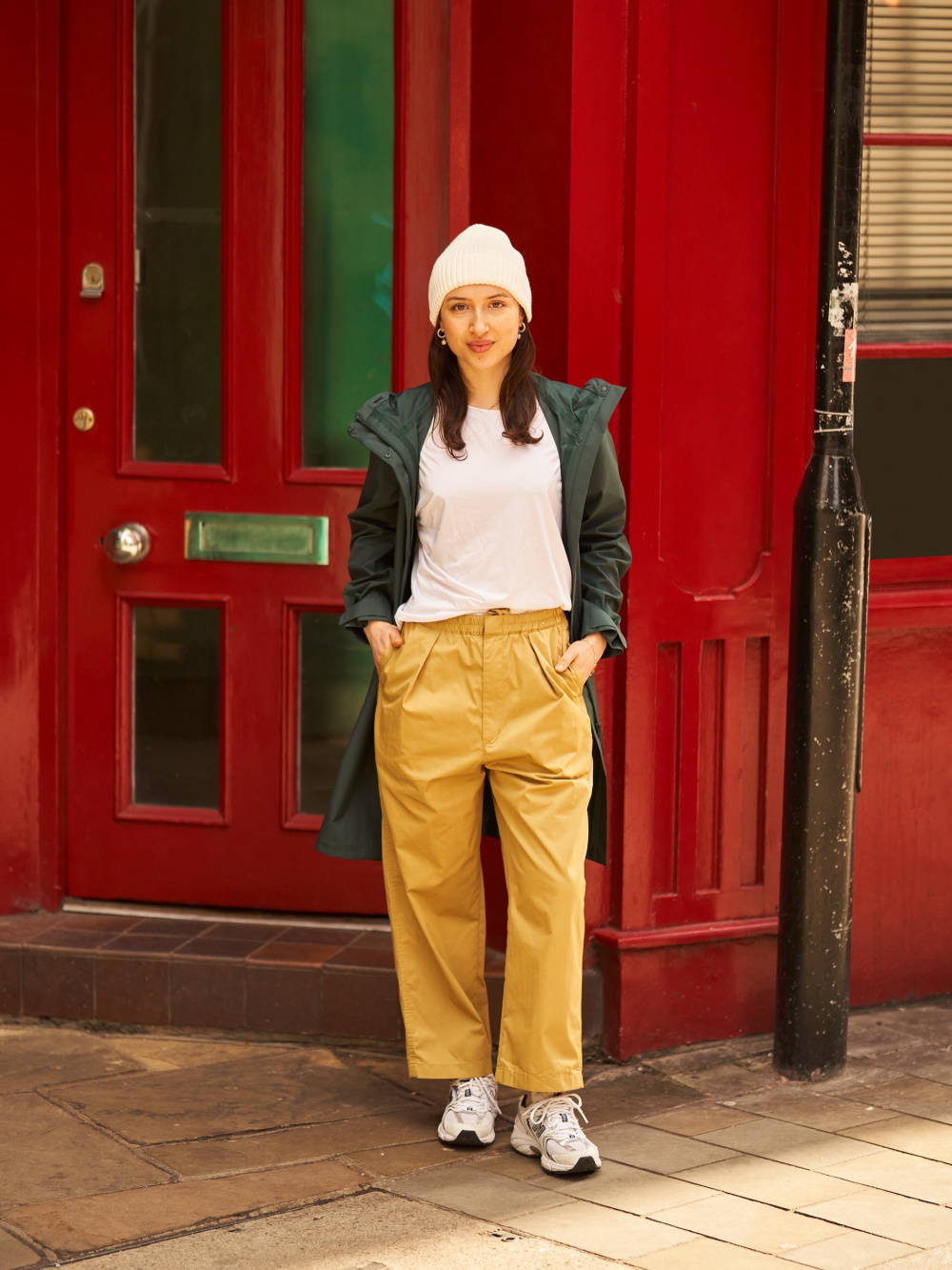 Check styling ideas for「AIRism Drape Short Sleeve T-Shirt、Parachute Cropped  Pants」