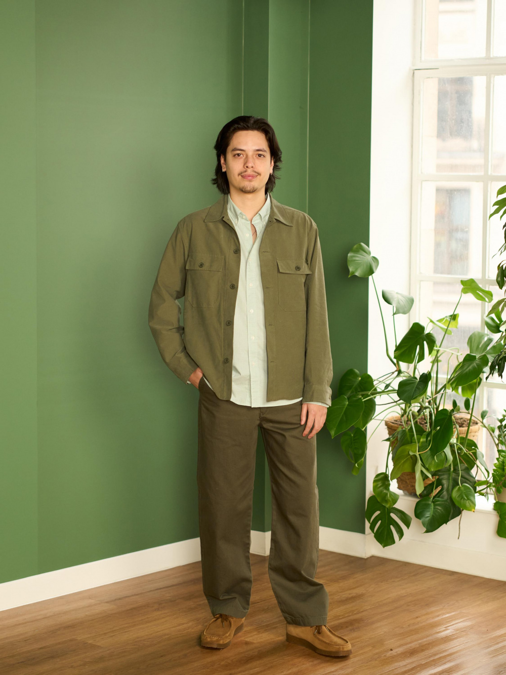 Check styling ideas for「Ultra Light Down Jacket、Wide Fit