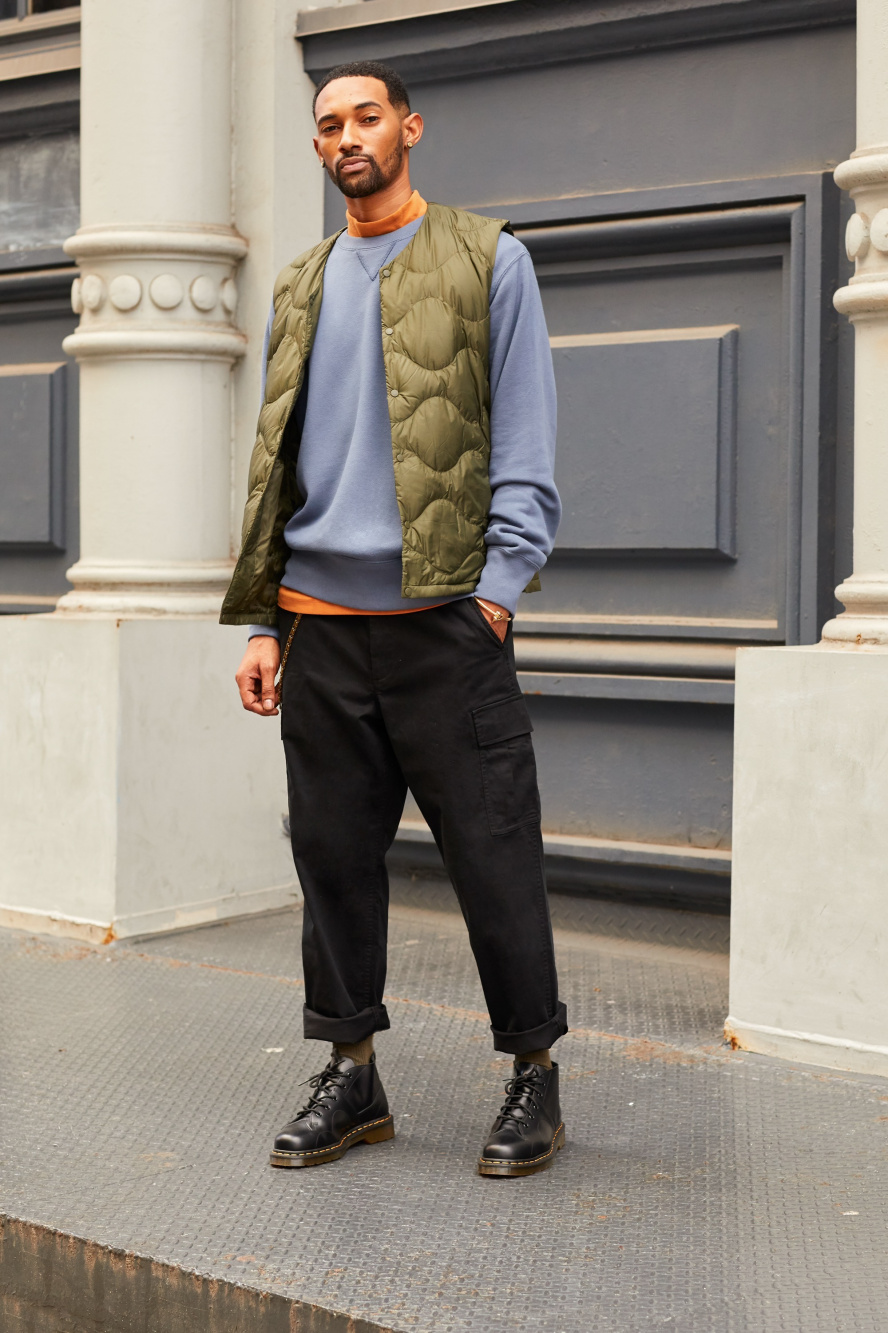 Check styling ideas for「Ultra Light Down Wave Quilt Compact Vest、Cargo  Ankle Pants」