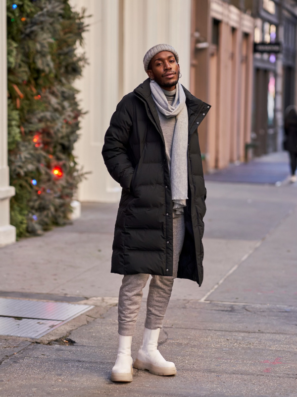 Uniqlo men's long store down coat