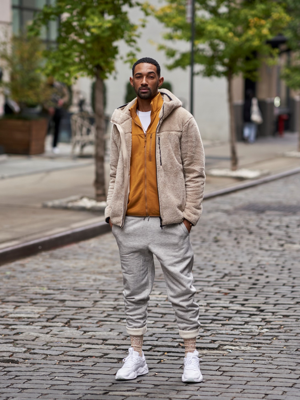 Check styling ideas for「HEATTECH Pile-Lined Sweatpants」