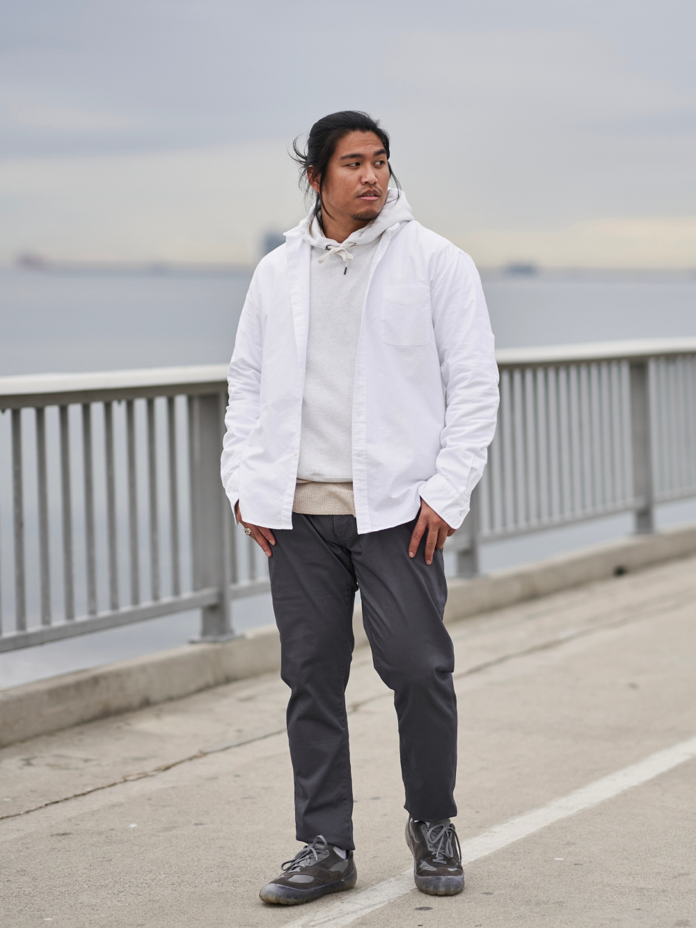 White Hoodie with Sweatpants Outfits For Men (33 ideas & outfits