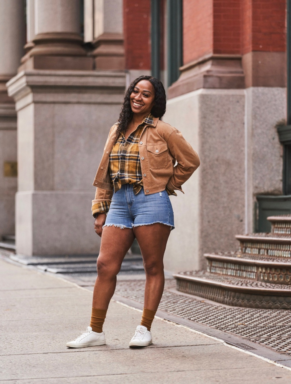 high waisted brown shorts outfit