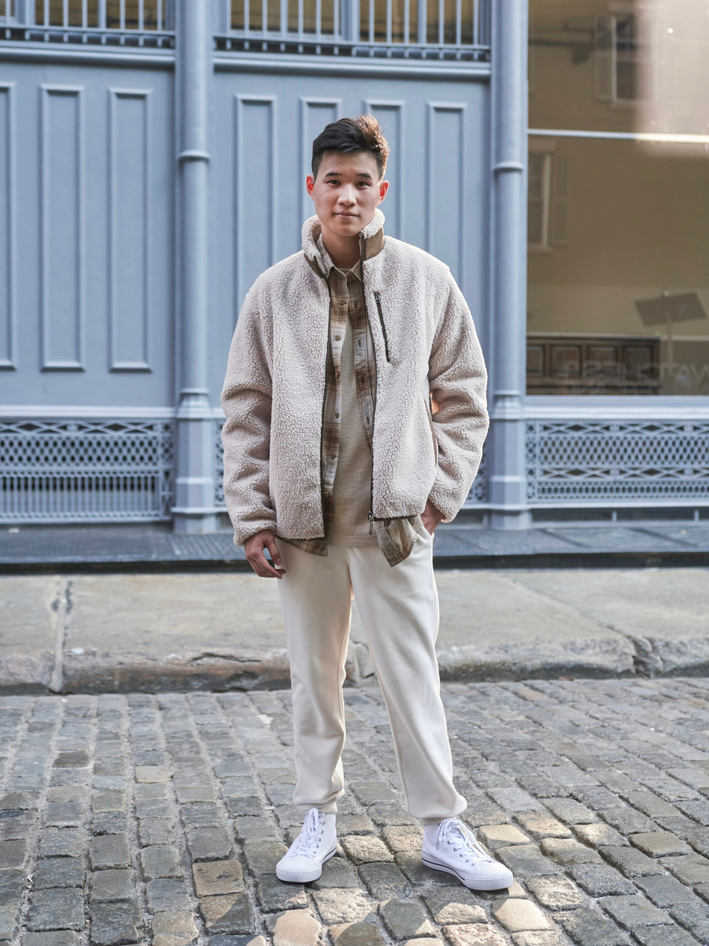 Check styling ideas for「Windproof Outer Fleece Jacket、HEATTECH Warm-Lined  Pants」