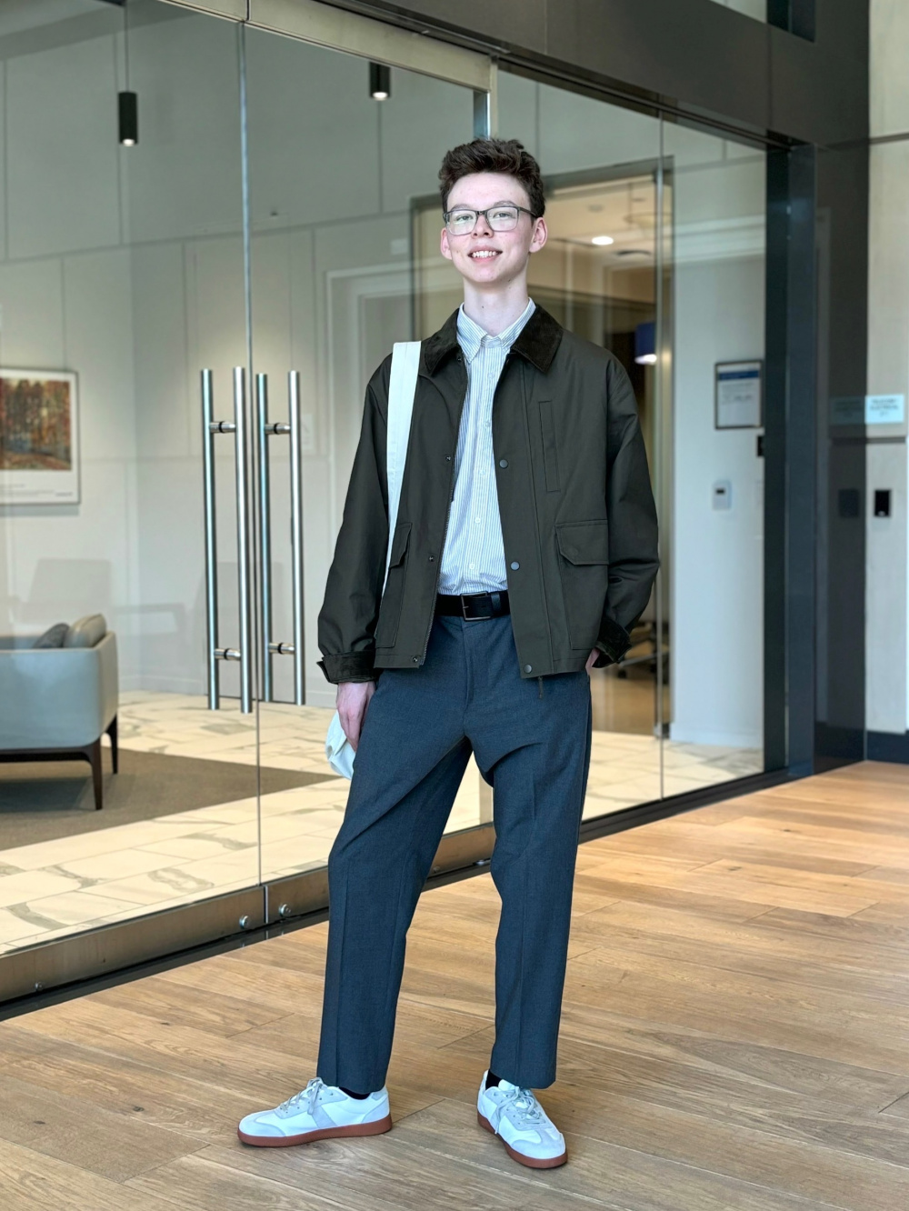 Check styling ideas forSmart Ankle PantsCashmere Sweater| UNIQLO US