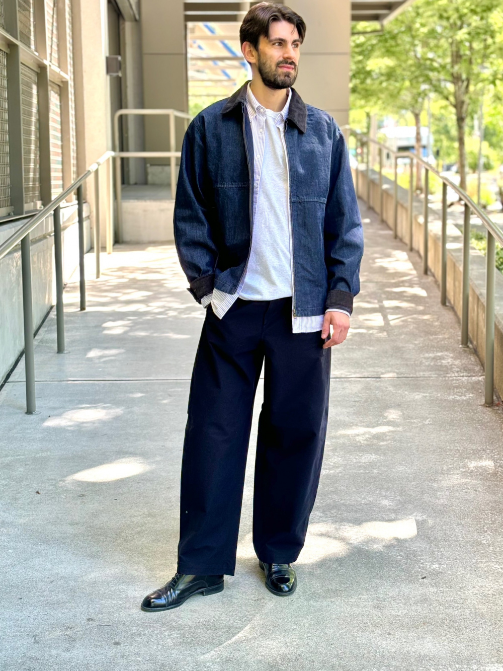 Check styling ideas for「Crew Neck T-Shirt、Cotton Linen Shirt