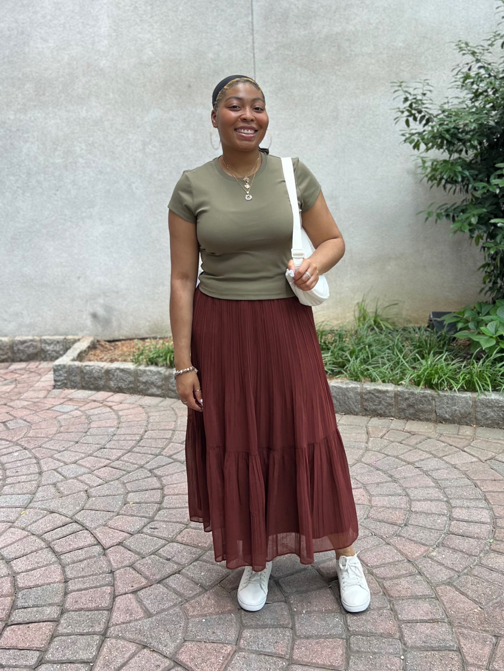 Check styling ideas for「Mini T-Shirt、3D Knit Souffle Yarn Skirt