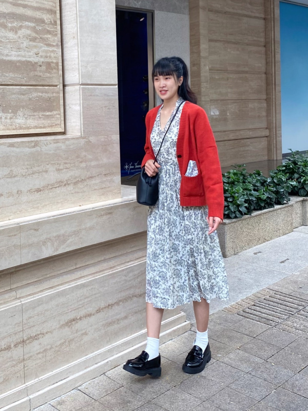 Uniqlo pleated cheap dress