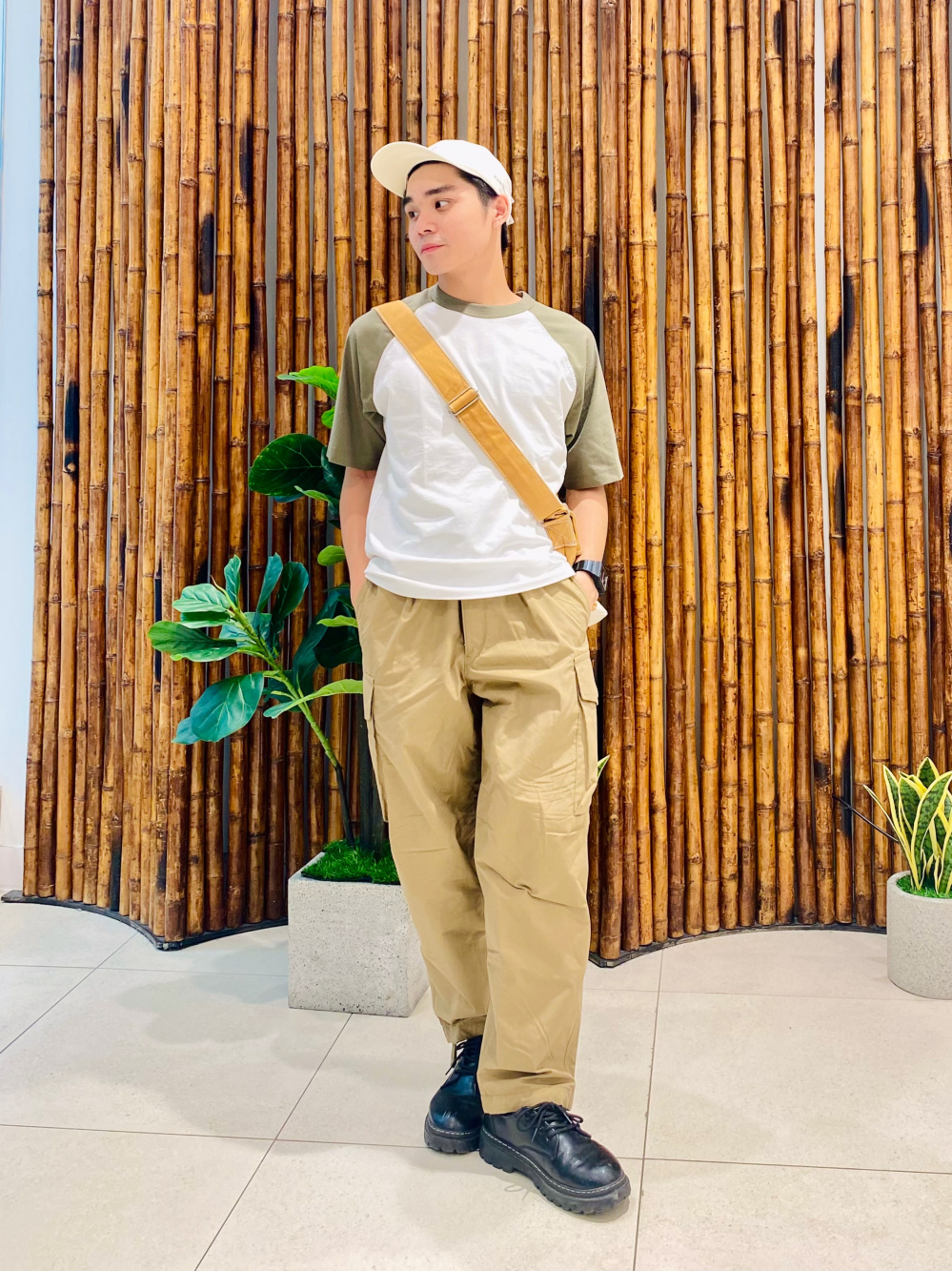 Check styling ideas for「Wide-Fit Parachute Cargo Pants」