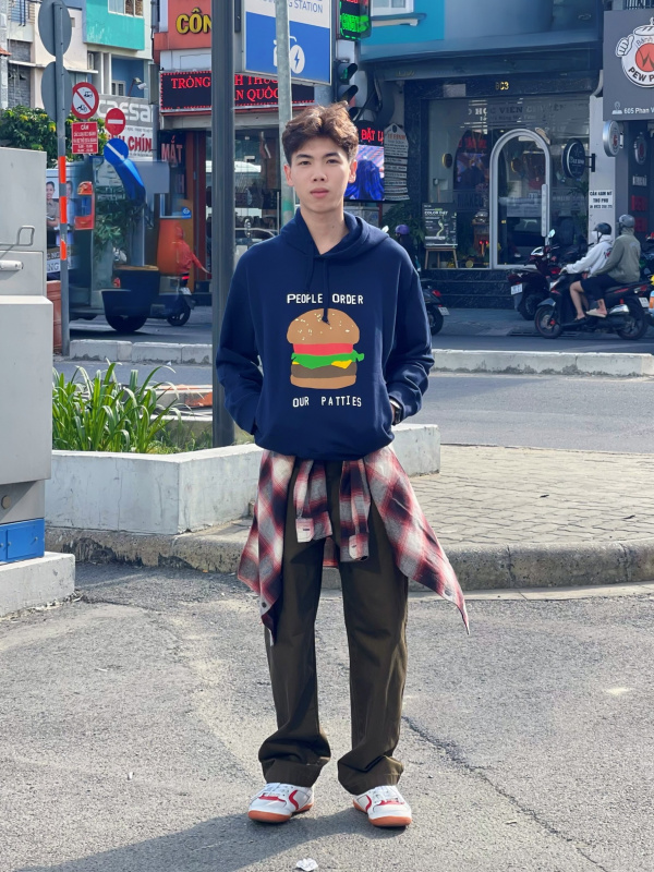 Sweat à Capuche Uniqlo UT – Bob L'éponge – Noir – Taille L – Homme