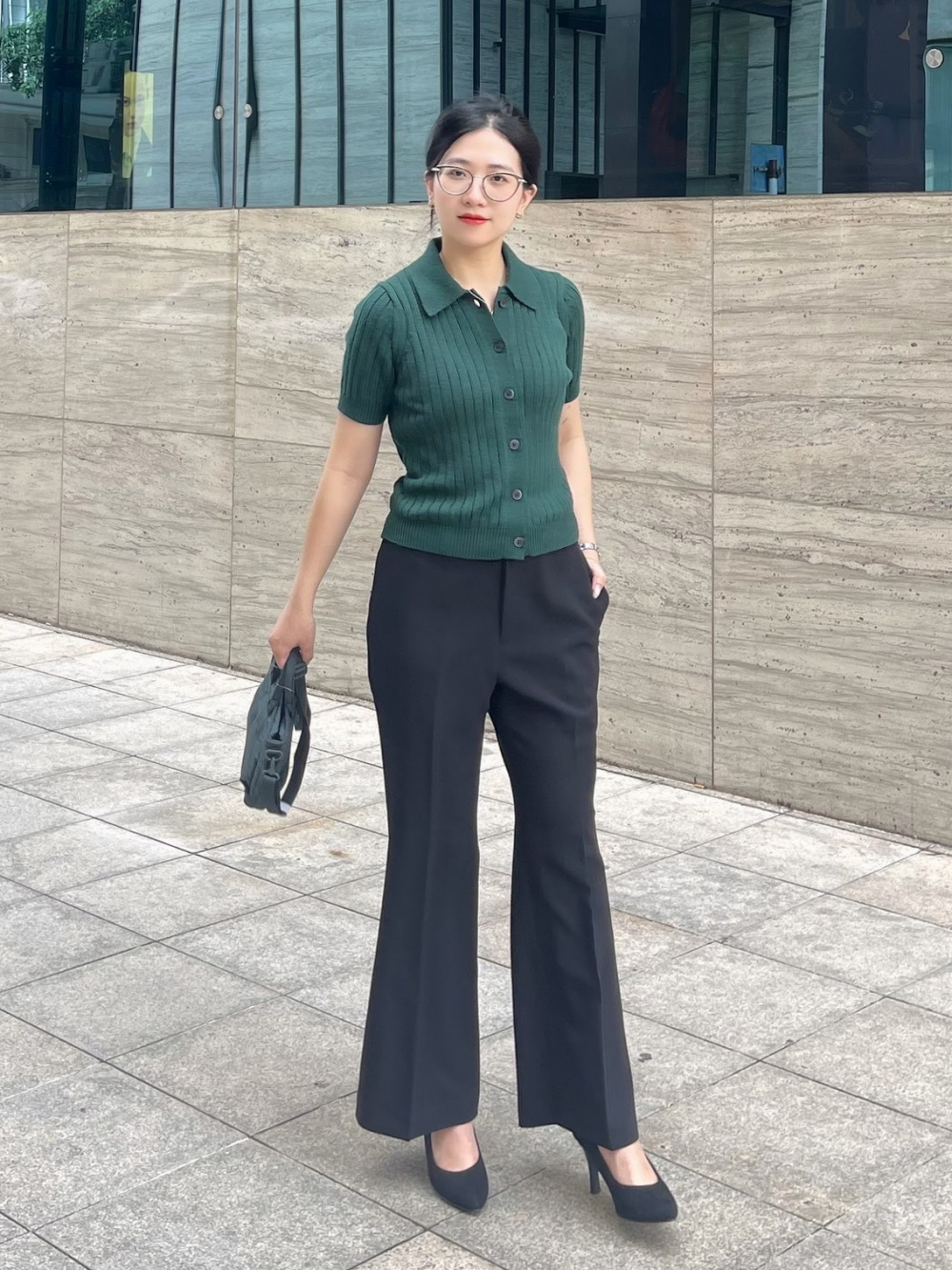 Check styling ideas for「Smart Flare Pants (Regular Length 67 - 71  display picture 1