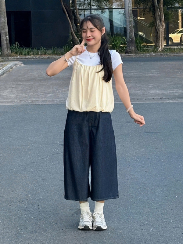 An outfit using Balloon Gathered Camisole｜UNIQLO PH